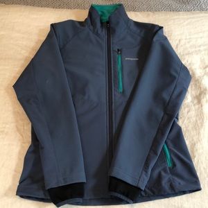 Patagonia soft shell jacket - size small